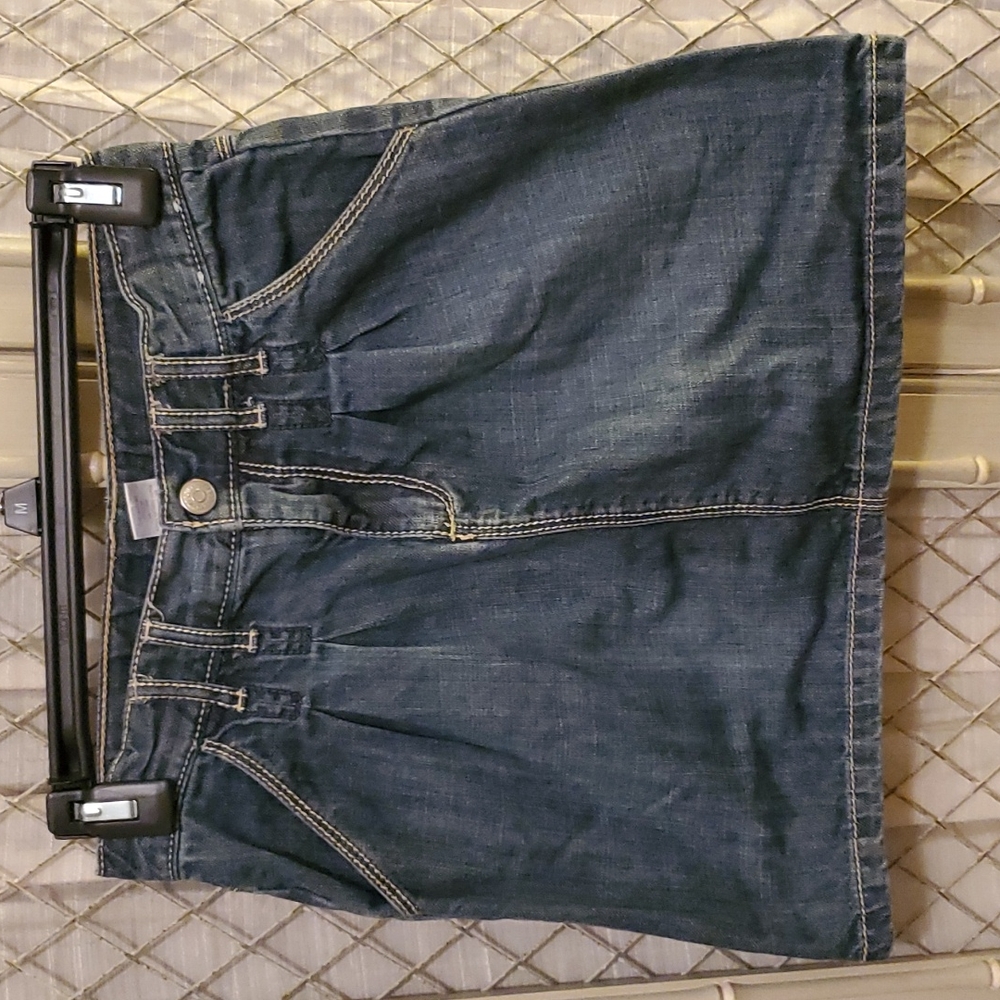 Gymboree girl's size 12 denim skort.